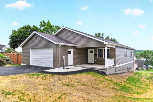 213 Reed Ave, Houston, PA, 15342-1722 | Card Image