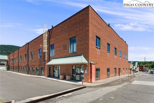 unit-107-215 S Jefferson Ave, West Jefferson, NC, 28694-9805 | Card Image