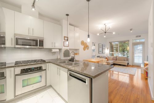 315-3551 Foster Ave, Vancouver, BC, V5R0A1 | Card Image