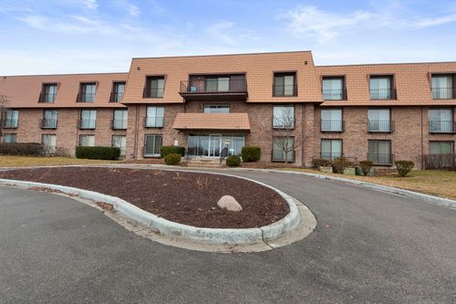 105-4050 Dundee Rd, Northbrook, IL, 60062-2149 | Card Image