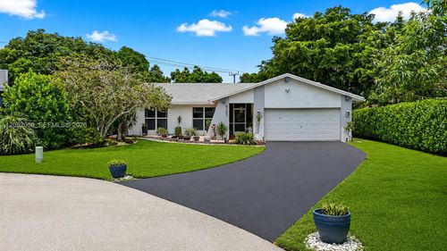 6307 Silk Oak Cir, Tamarac, FL, 33319-3545 | Card Image