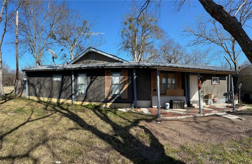 202 Cottonwood St, Barry, TX, 75102-2316 | Card Image