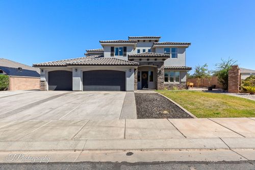 3033 S Gentry Ln, St George, UT, 84790-7881 | Card Image