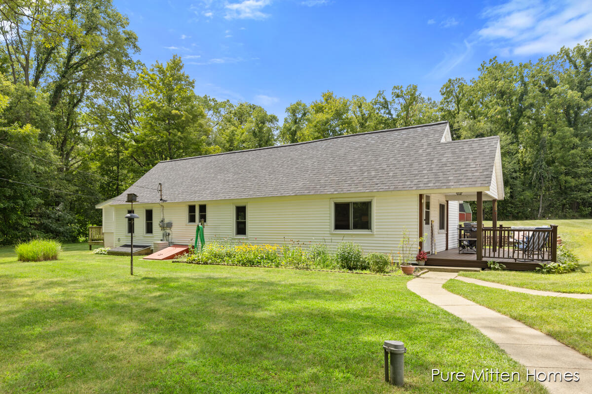 26th St, Allegan, MI 49010