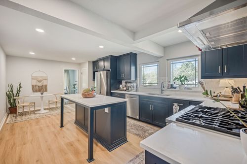 2801 5th Ave, Fort Worth, TX, 76110-3006 | Card Image