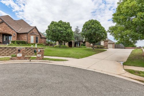 2901 Alyssum Ct, Edmond, OK, 73034-6646 | Card Image