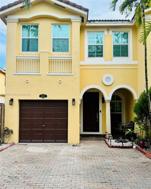 14942 Sw 8th Ln, Miami, FL, 33194-2594 | Card Image