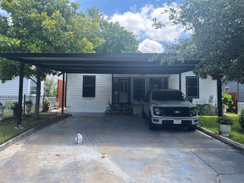 1318 S Ewing Ave, Dallas, TX, 75216-1131 | Card Image