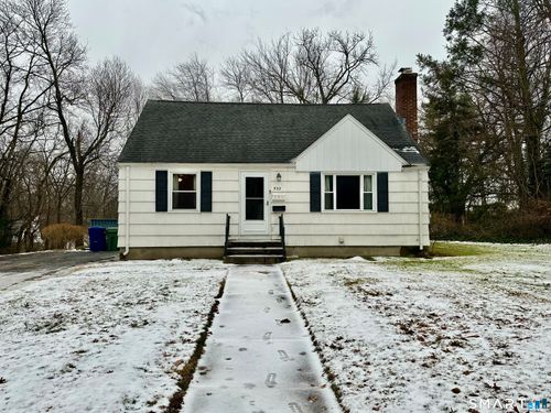 932 Worthy St, Windsor, CT, 06095-3740 | Card Image