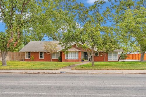 1900 Sparks St, Midland, TX, 79705-8529 | Card Image
