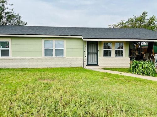 2804 Vanda Ave, Lubbock, TX, 79404-2040 | Card Image