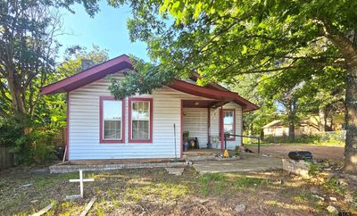 607 W Duval St, House other with 3 bedrooms, 2 bathrooms and null parking in Troup TX | Image 1