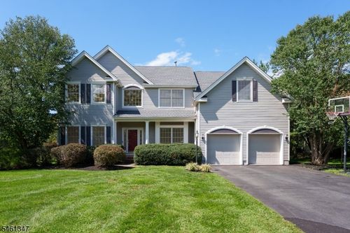 11 Tanglewood Ct, SKILLMAN, NJ, 08558-2326 | Card Image
