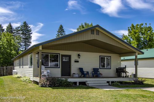 1011 Cedar St, Sandpoint, ID, 83864-1953 | Card Image