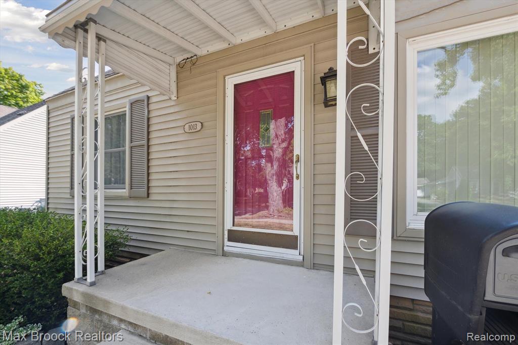 Royal Ave, Royal Oak, MI 48073