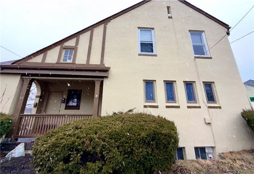 99 Murray Ave, Uniontown, PA, 15401-3631 | Card Image