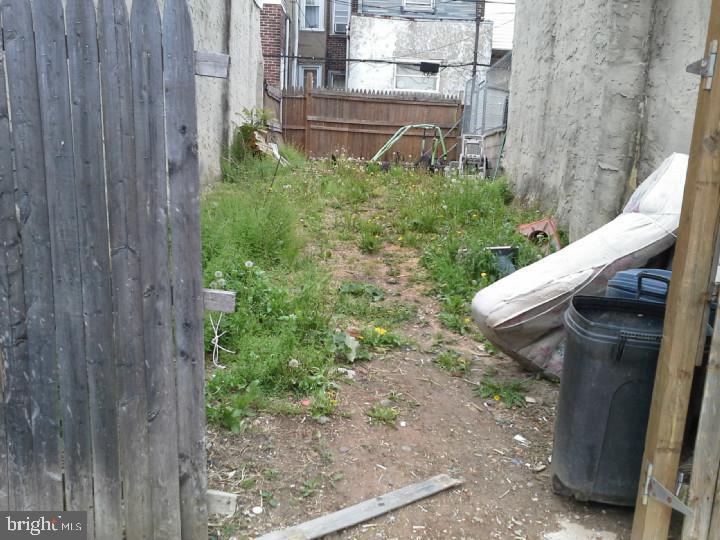 Land in PHILADELPHIA