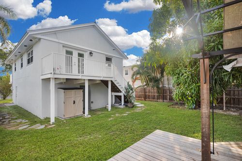 300 Avenue C, Key West, FL, 33040-5534 | Card Image