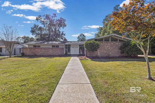 3913 Pembrocke Ave, Mobile, AL, 36608-2108 | Card Image