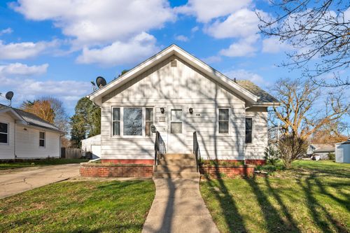 318 Sylvan St, Buchanan, MI, 49107-1646 | Card Image
