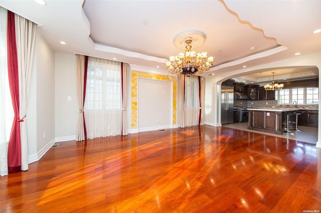 26-25 211 Th St, House other with 5 bedrooms, 7 bathrooms and null parking in Bayside NY | Image 8