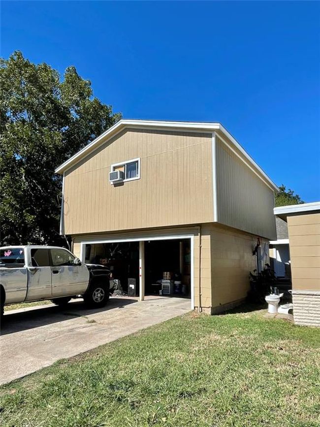 301 1/2 N Ave A Garage Apt | Image 7