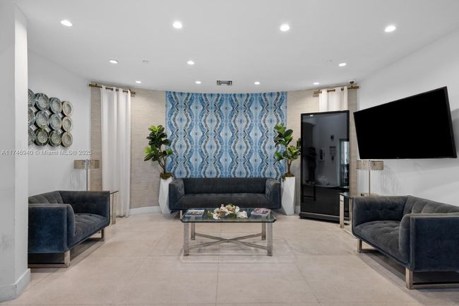 A402 - 1024 Ocean Dr, Home with 0 bedrooms, 1 bathrooms and null parking in Miami Beach FL | Image 4