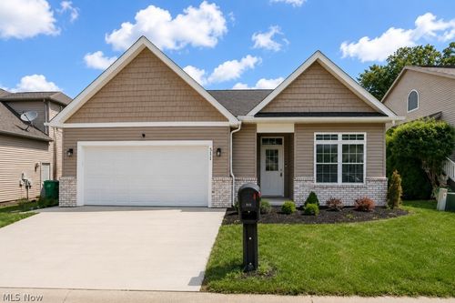 511 Lanmark Cv, Painesville, OH, 44077-1407 | Card Image