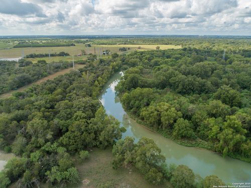 000 W Reuss Blvd, Cuero, TX, 77954 | Card Image