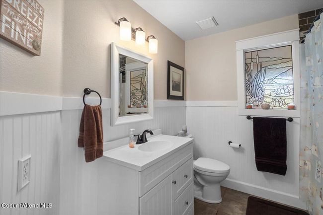Full bathroom upstairs | Image 31