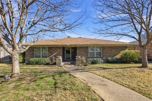 500 Cheyenne Ct S, Irving, TX, 75062-8406 | Card Image