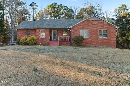 209 Arlington Cir, Sanford, NC, 27330-9315 | Card Image
