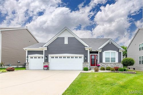 130 Royal Inverness Pkwy, Dardenne Prairie, MO, 63368-4201 | Card Image