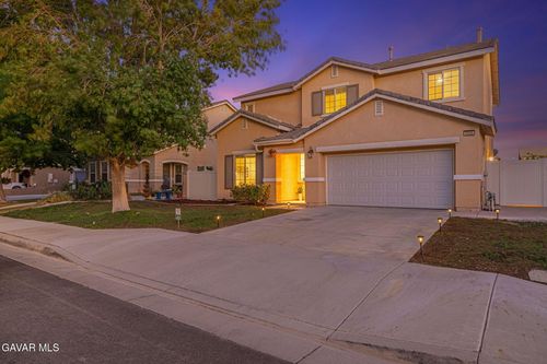 4320 Jonathon St, Lancaster, CA, 93536-6848 | Card Image