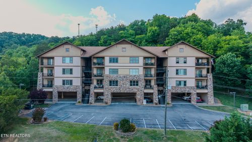 301-224 Maggie Mack Ln, Sevierville, TN, 37862-4553 | Card Image