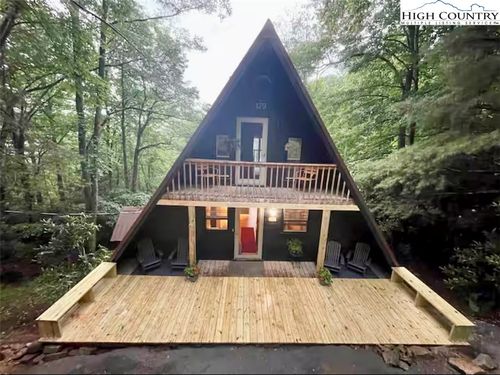 179 Rhododendron Dr, Beech Mountain, NC, 28604-8175 | Card Image