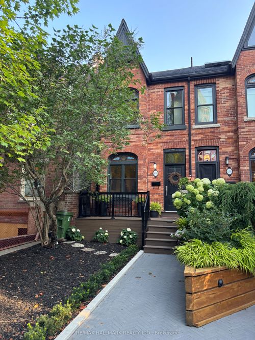 132 1st Ave, Toronto, ON, M4M1X1 | Card Image