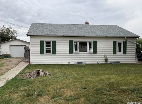 49 14th Avenue Se, Swift Current, SK, S9H3S3 | Card Image