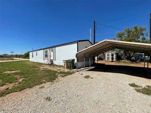131 Vista Drive, Tye, TX, 79563 | Card Image