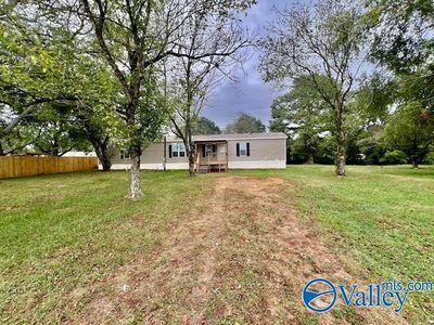 294 Hunter Road N, Home with 3 bedrooms, 2 bathrooms and null parking in Hazel Green AL | Image 3