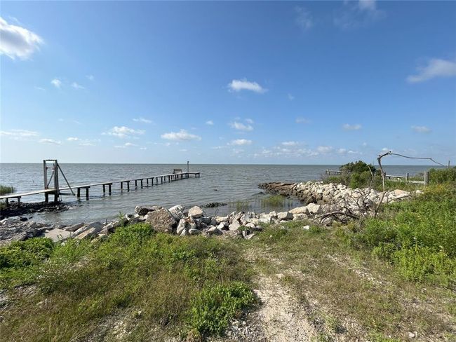 231 Bayshore Rd, House other with 2 bedrooms, 2 bathrooms and 2 parking in Anahuac TX | Image 13