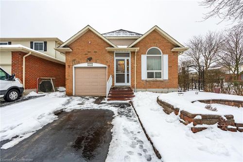 2154 Clipper Cres, Burlington, ON, L7M2P8 | Card Image