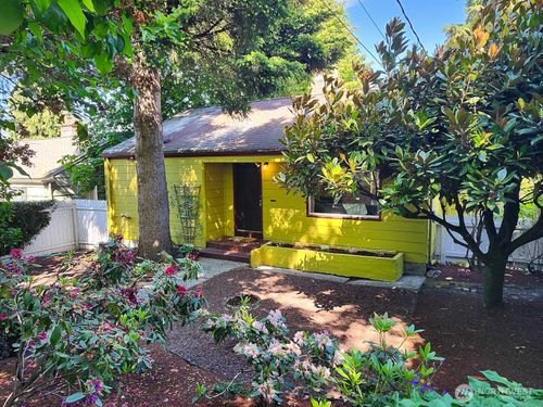 3612 23rd Ave W, Seattle, WA, 98199-2332 | Card Image