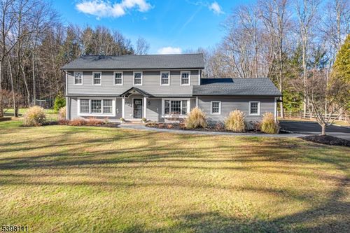 18 Dean Rd, Mendham, NJ, 07945-1620 | Card Image