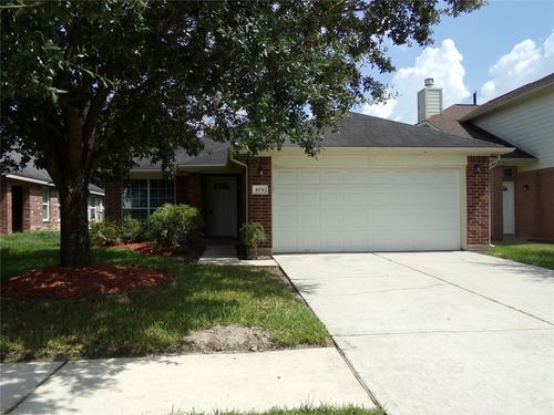 8570 Chaletford Dr, Houston, TX, 77044-5604 | Card Image
