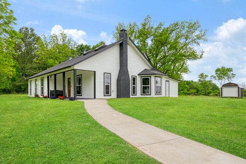 505 N Howison St, Bogata, TX, 75417-2681 | Card Image