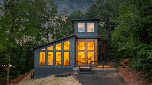 1019 View Dr, Sevierville, TN, 37876-4902 | Card Image