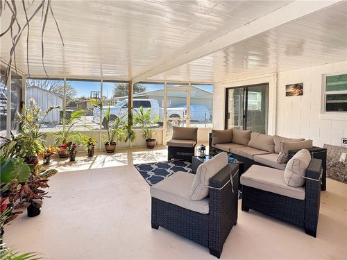 1612 S 28th St, Fort Pierce, FL, 34947-6941 | Card Image