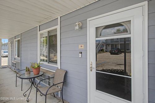 38-1664 Beach Blvd, Biloxi, MS, 39531-5361 | Card Image