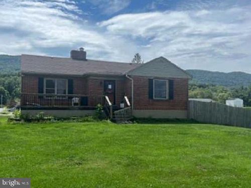 221 Fincastle Ln, BLUEFIELD, VA, 24605-9696 | Card Image